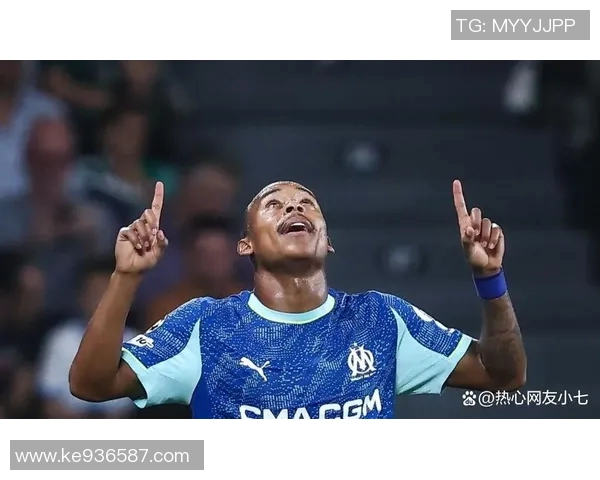 巴黎圣日尔曼重新夺回法甲冠军领头羊地位，继续保持不败势头