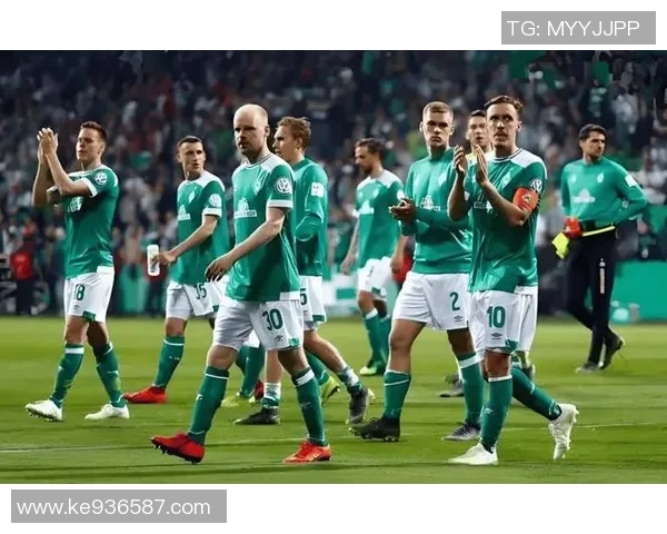 沙尔克04遭遇惨败主场失利奥格斯堡取得胜利